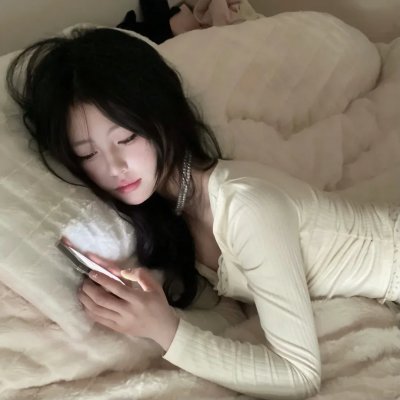 少女嬉春